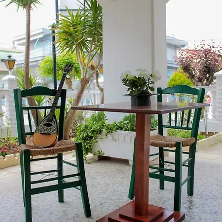 Dionisos Palms شقة باراليا ديونيسيو