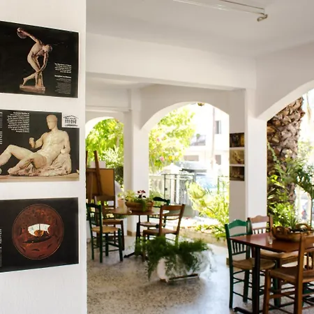 Dionisos Palms Апартамент *