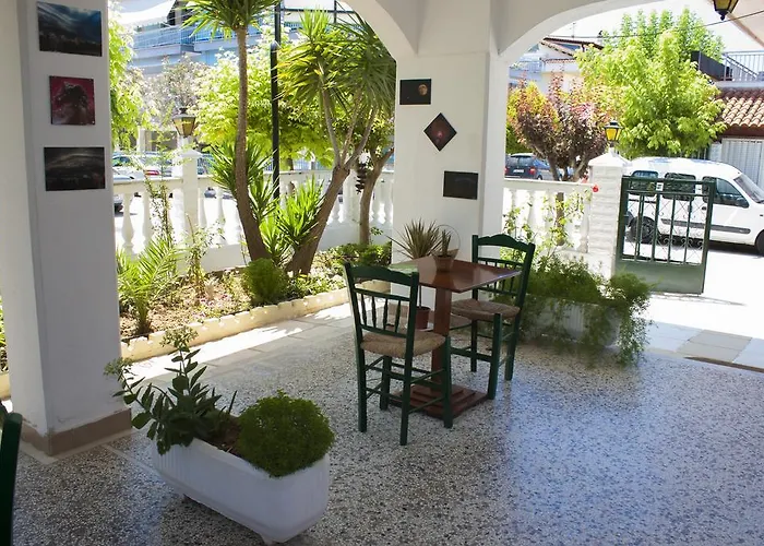 Dionisos Palms *