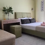Dionisos Palms شقة