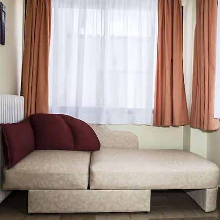 Dionisos Palms Apartment