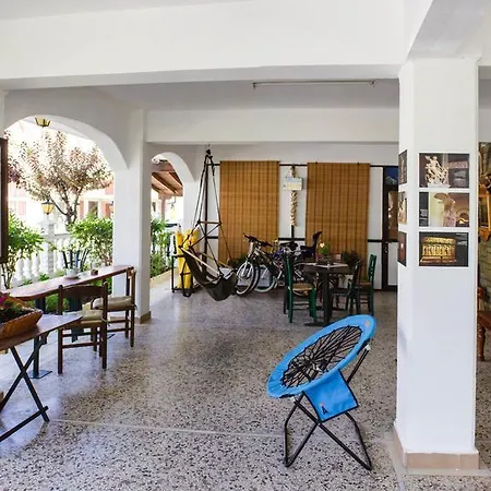Апартаменты Dionisos Palms *
