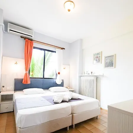 Апартаменты Dionisos Palms *