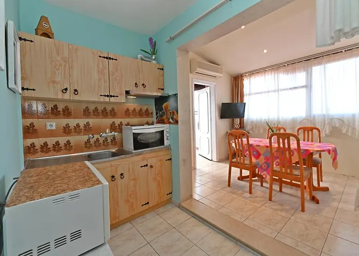 Dionisos Palms Appartement