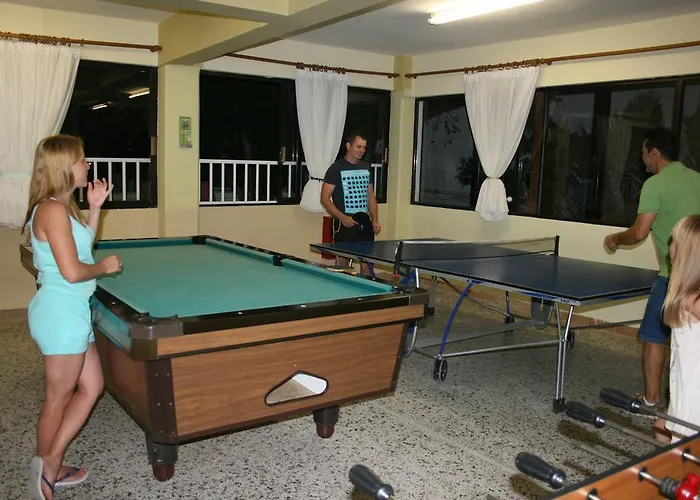 Dionisos Palms